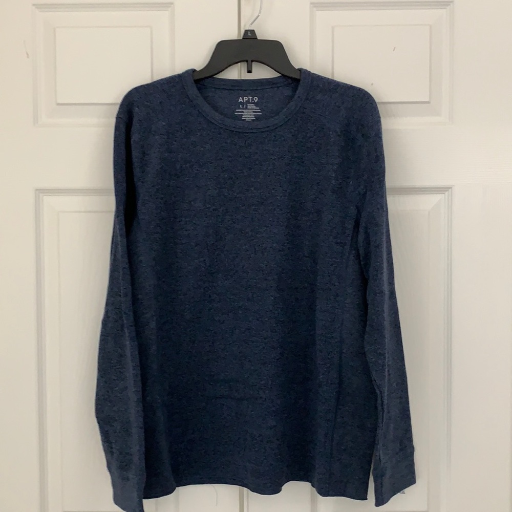 Long sleeve light weight sweatshirt